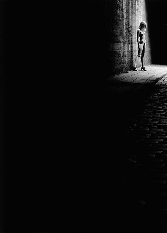 24-Under-the-bridge-2002